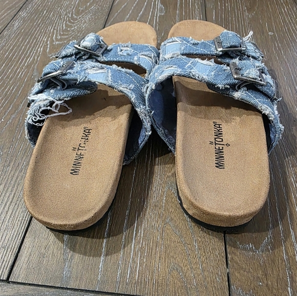 Minnetonka Patchwork Denim Sandals, Size 10 - Picture 4 of 11